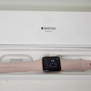 Apple Watch Series 3 MQL22LL/A 42mm Aluminum Case WiFi GPS Bluetooth Rose Gold